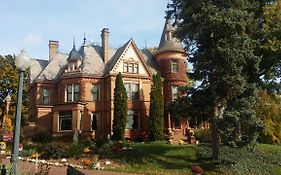 Henderson Castle Kalamazoo Mi