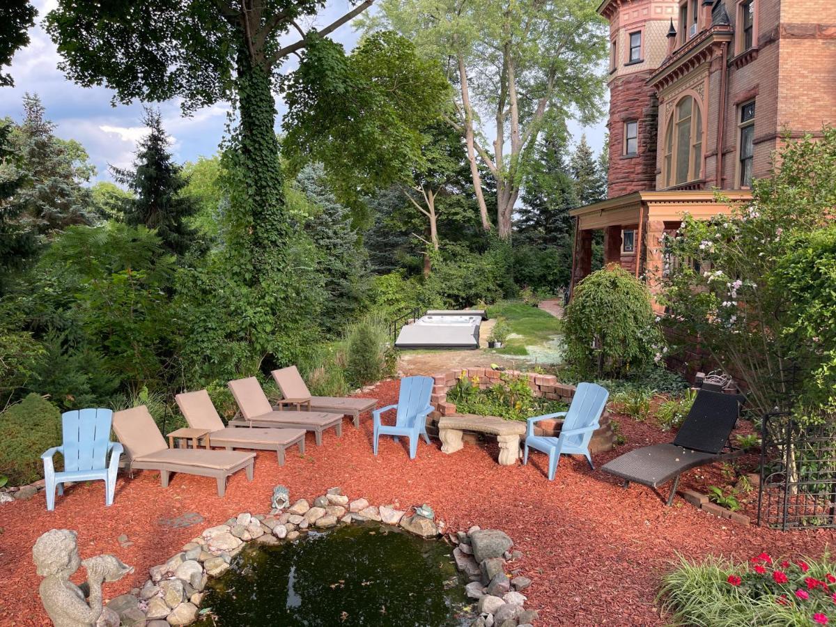 Henderson Castle Inn Kalamazoo Exterior photo