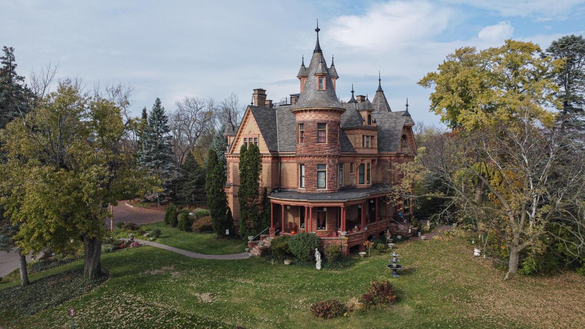 Henderson Castle Inn Kalamazoo Exterior photo