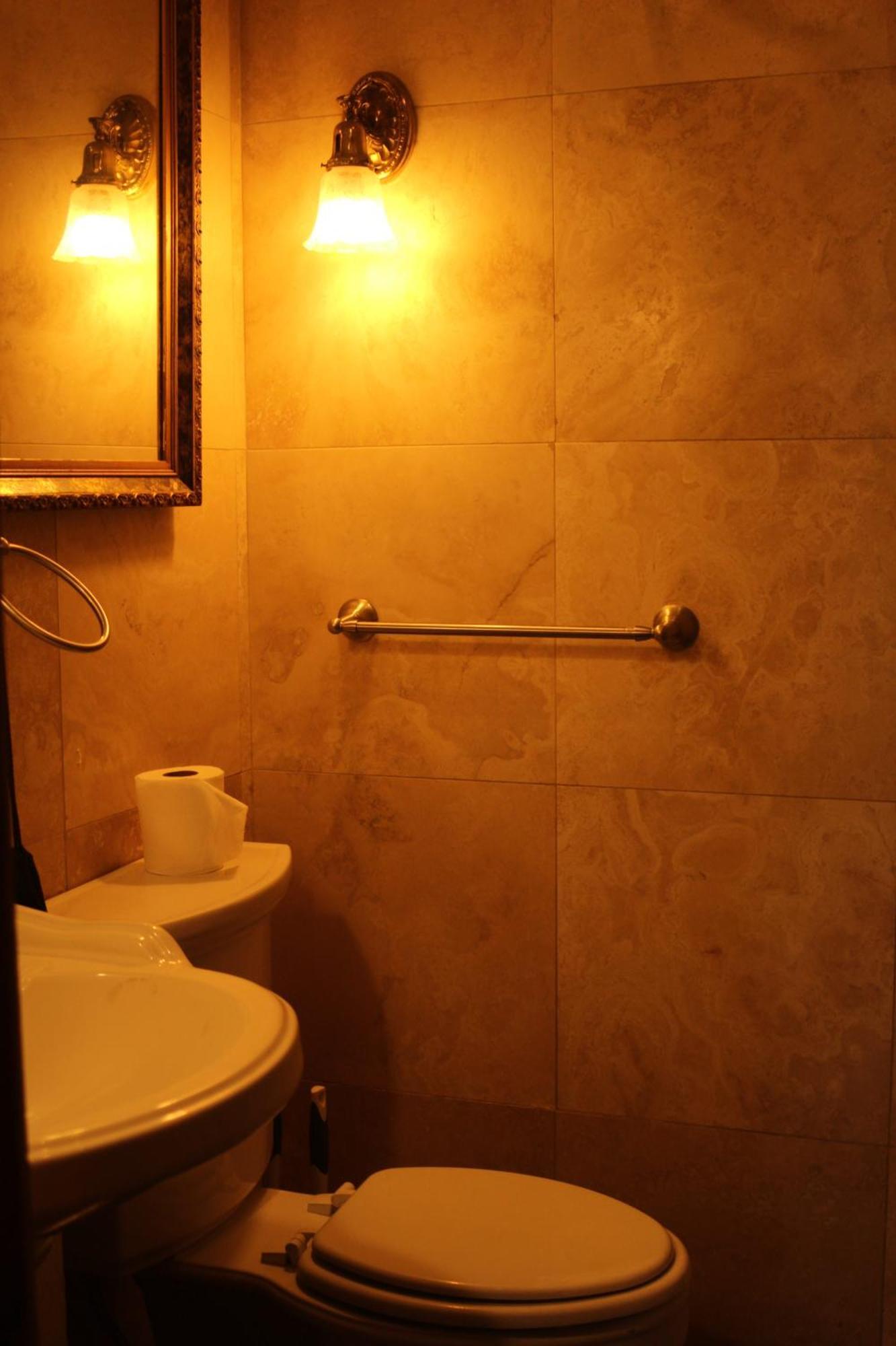 Henderson Castle Inn Kalamazoo Room photo